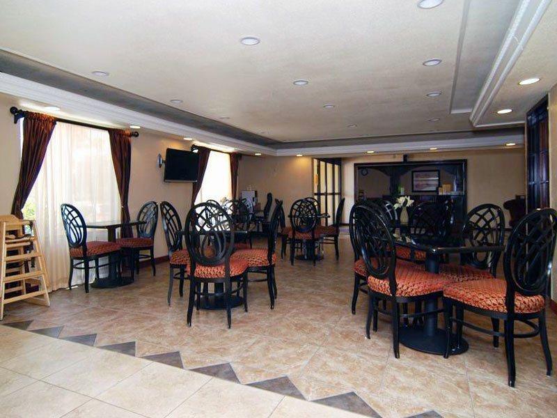 Comfort Inn Dallas Park Central Ristorante foto