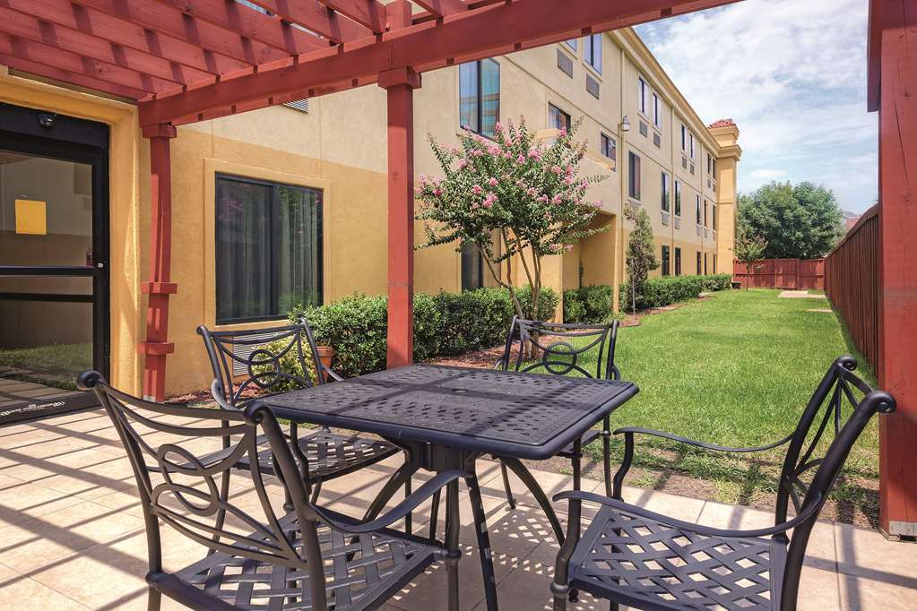 Comfort Inn Dallas Park Central Esterno foto